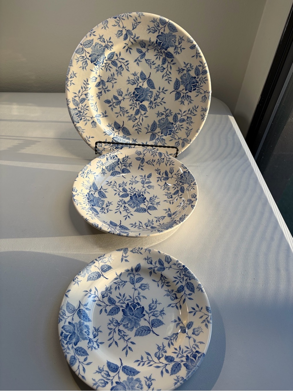 English Ironstone Tableware EIT 3 Pc Set Blue Floral White England Garden Party